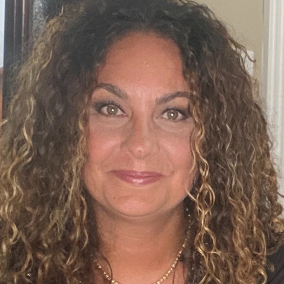 Meet your Posher, Rose - Picture 1 of 8